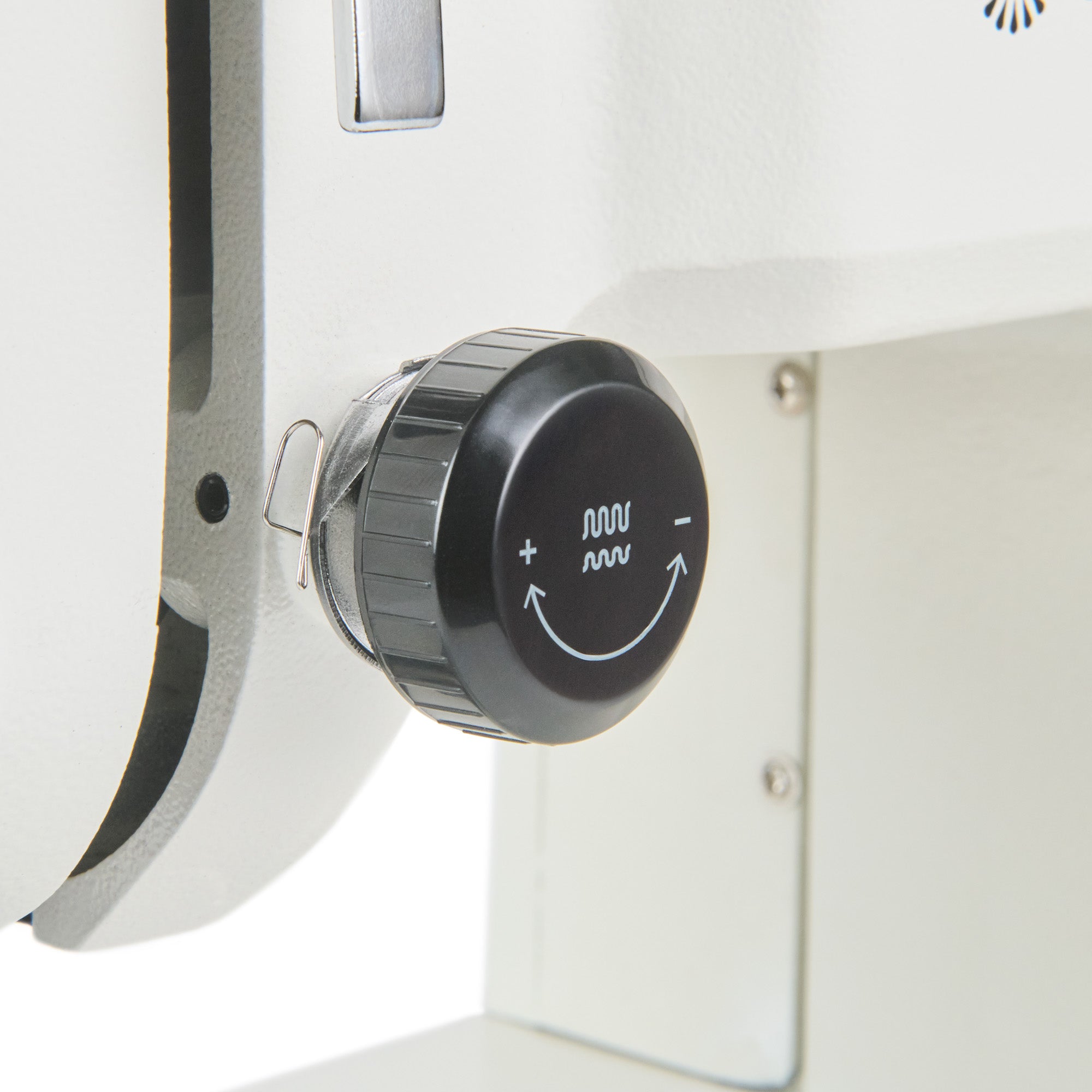 Needle thread tension assembly on Barracuda sewing machine